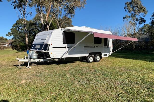 Used 2004 Windsor Statesman Royale caravan for sale in Moss Vale, NSW, 2577