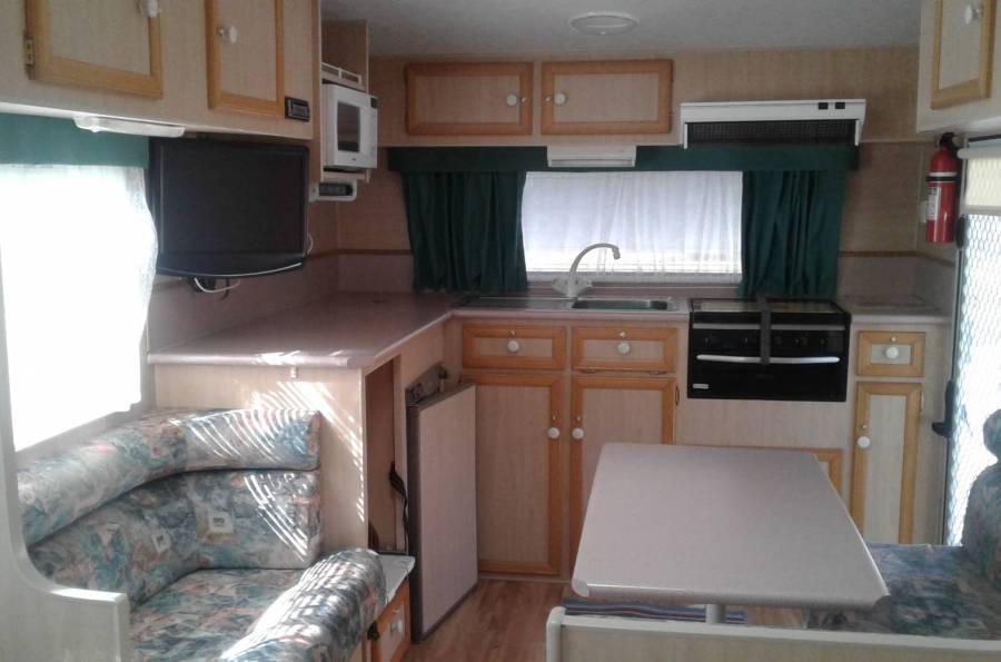 Used 2003 OLYMPIC 2000 caravan for sale in OLD BAR TAREE, NSW, 2430